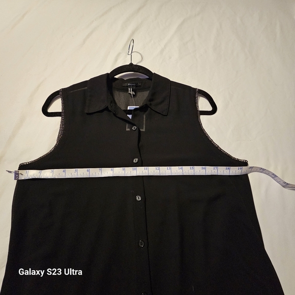 NWT Sleeveless sheer top blouse - Picture 2 of 5